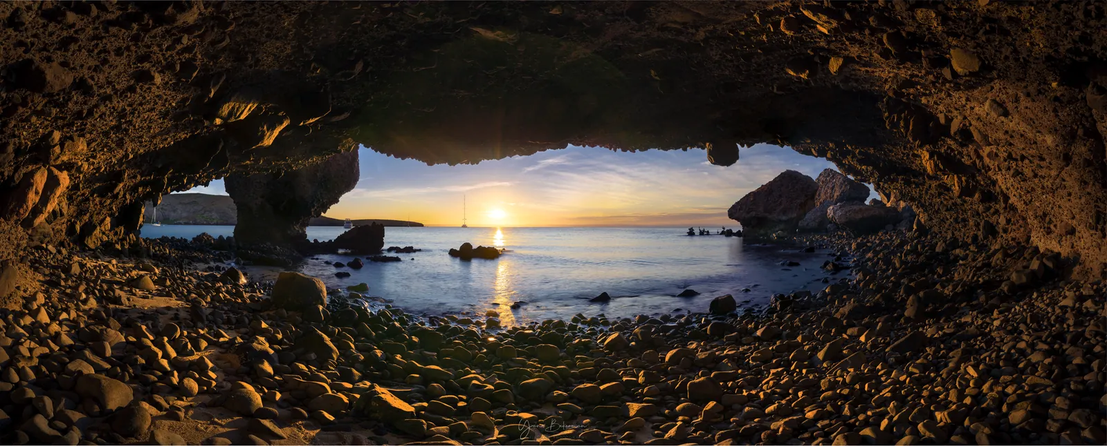 Balandra Sea Cave, Balandra, Baja California Sur, photograph by Yaniv Bekerman